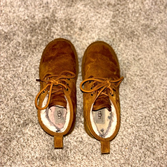 UGG - Women’s Classic Mini Boots - Picture 5 of 5